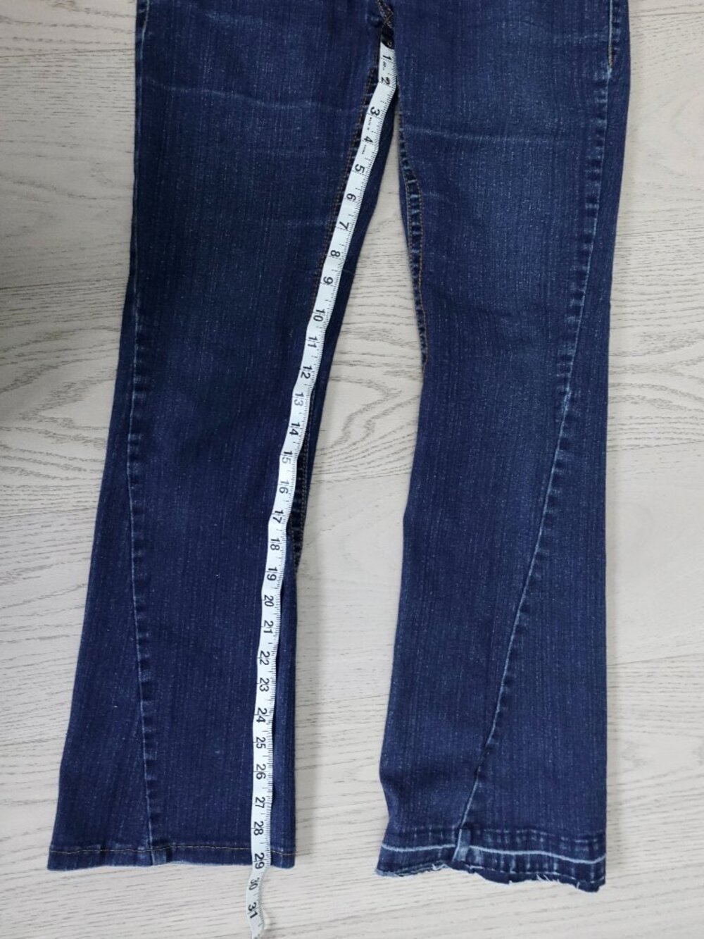 True Religion Vintage Y2K Bedazzled Sequin Bootcut Low Rise Jeans, Size US 27 - Picture 9 of 11